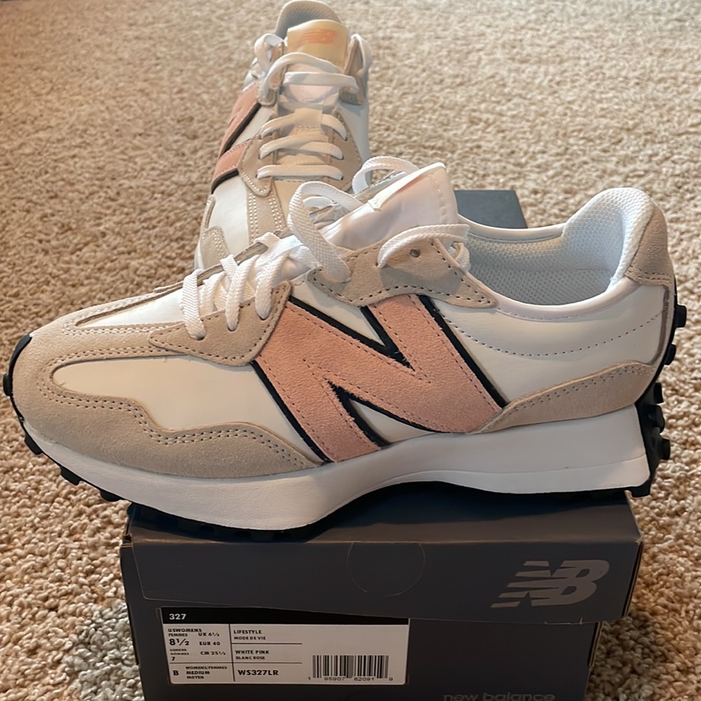 New Balance 327